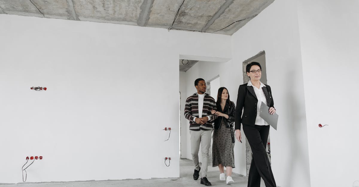 How much do commercial real estate brokers make in Texas?